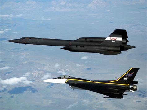 SR-71 Blackbird and F16xl Military Plane Wallpapers | Plane Wallpapers