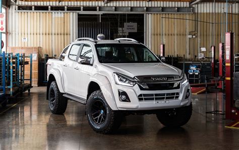 Isuzu D-Max Arctic AT 35 (2019) Launch Review - Cars.co.za