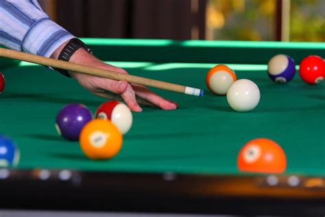 Pool Tips for Beginners - Man Cave Kings