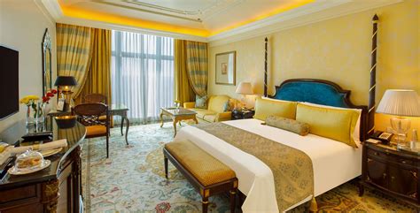 Grande Deluxe Room | 5 Star Hotel Rooms in New Delhi | The Leela Palace New Delhi