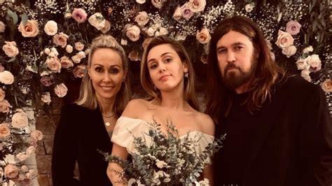 Billy Ray Cyrus shares more photos of Miley's wedding