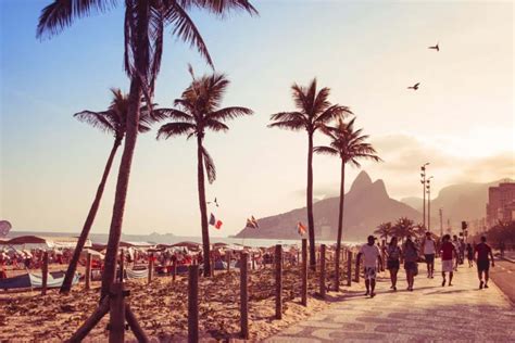 6 interesting facts about Copacabana Beach | Tripster Panda