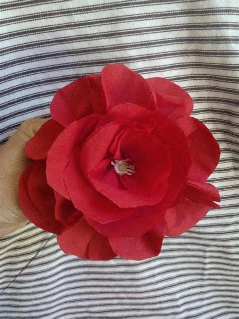 MyFriendsCallMeMacGyver: Napkin Rose tutorial