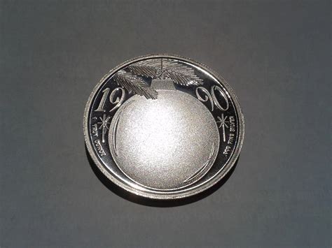 1 OZ .999 Fine Silver Santa Claus Christmas Round – 1990 | The Mint