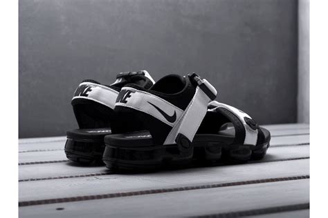 Nike Sandals Price at Sportscene - Arad Branding