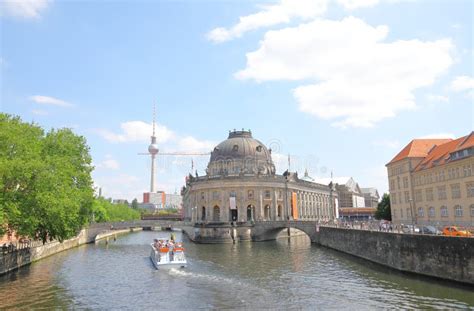 Spree River Cityscape Berlin Germany Stock Image - Image of tourism ...