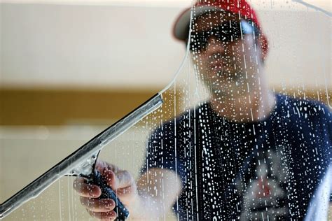 Cleaning Windows (Inside and Outside) | ThriftyFun