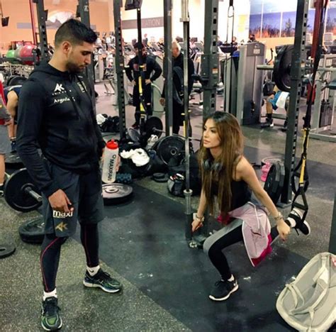 Boxer Amir Khan Giving Training To His Wife Faryal In The Gym - Sports ...