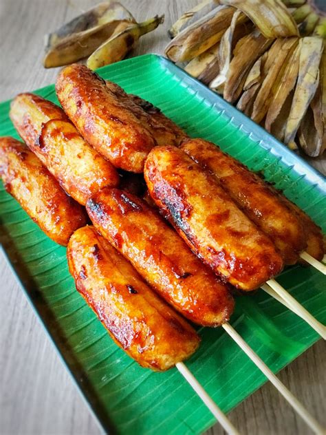 PinoyBites | Banana Cue (Caramelized Bananas on a Stick) - PinoyBites