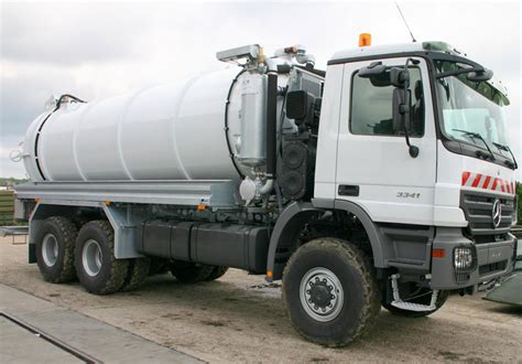 Vacuum tank trucks. On & Off-road. Custom-built in Germany. RAC Export ...