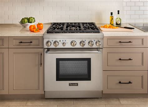 Thermador 30” Five-Burner Pro Harmony® Range by Thermador Home ...