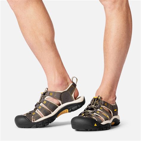 Keen Men's Newport H2 Sandal | River Sportsman