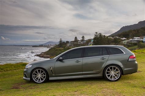 Holden Commodore VF SV6 Wagon Grey with Vossen VFS-1 Aftermarket Wheels Wheel | Wheel Front