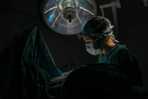 Hernia Mesh Revision Surgery: Risks and Benefits • Drugwatcher.org