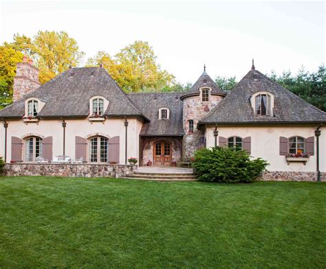 20 French Country-Style Homes with European Elegance