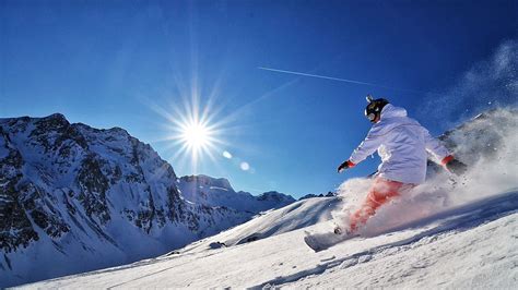 men's white hooded jacket the sun #snow #mountains #Snowboard #snowboard #adrenaline #kantivka # ...