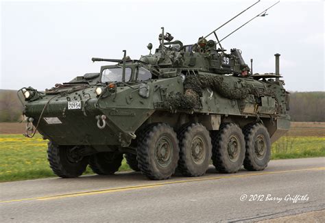 Canadá recibe el primer LAV III modernizado - Noticias - Taringa!