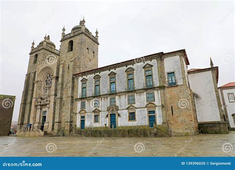 The Facade of the Cathedral in Porto, Portugal Editorial Image - Image of cityscape, oporto ...