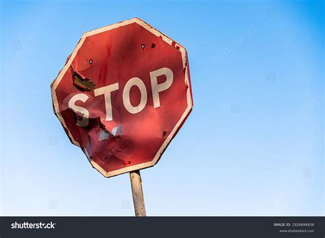 8,946 Broken stop sign 이미지, 스톡 사진 및 벡터 | Shutterstock