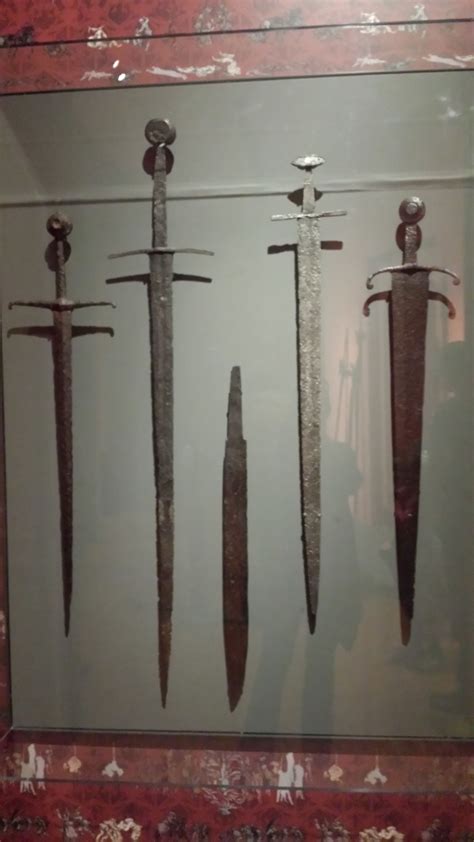 KNIGHTS! exhibit opening weekend at the Worcester Art Museum | Swords medieval, Arming sword ...