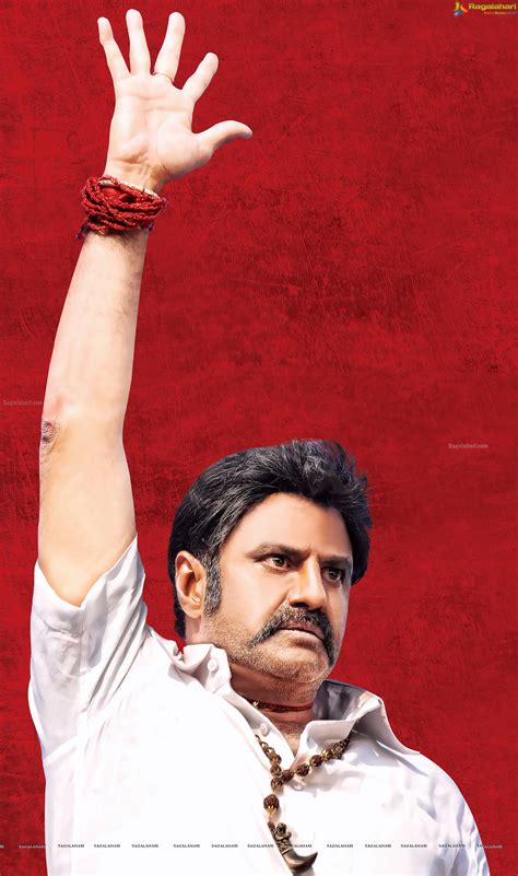 Legend Film Balakrishna / It has become, the first telugu film to be screened for 400 days (four ...