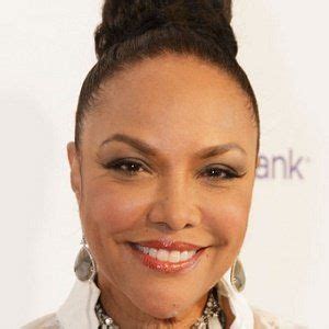 Lynn Whitfield - Age, Family, Bio | Famous Birthdays