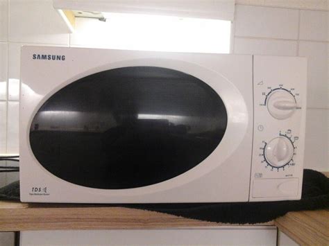 Samsung TDS Manual Microwave 800w (white) | in East Kilbride, Glasgow ...