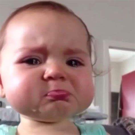 Funny Baby Faces, Cute Funny Babies, Baby Crying Face, Funny Crying Face, Triste Gif, Parenting ...