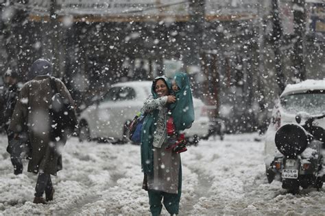 Heavy snowfall kills 3 people in Himalayan Kashmir | AP News