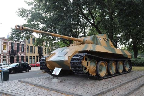 Panther Tank Breda - Breda - TracesOfWar.com