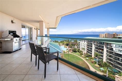 Rooms & suites with ocean views | Outrigger Honua Kai Resort & Spa