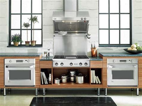 Remodeling 101: Range vs. Cooktop, Pros and Cons: Remodelista