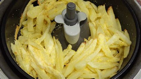 Batata frita crocante preparada na Actifry [209cal] - Casal Cozinha