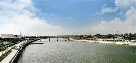 gomti river front in lucknow 10889192 Stock Photo at Vecteezy