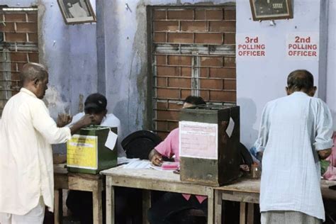 West Bengal: 80 pc votes polled in Panchayat election - The Statesman