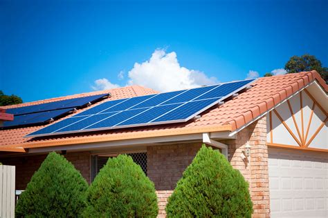 Por que agora é a melhor época para investir em energia solar? – Blog da Apriori Energia