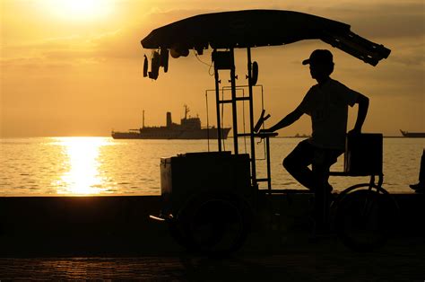 Sunset at the Manila Baywalk (6) | Manila | Pictures | Philippines in Global-Geography