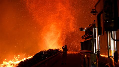 Rare ‘Firenado’ Spotted in California Amid Dangerous Heat Wave | Complex