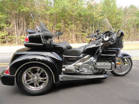 2001 HONDA GOLDWING GL 1800 w/ NEW ROADSMITH TRIKE CONVERSION KIT