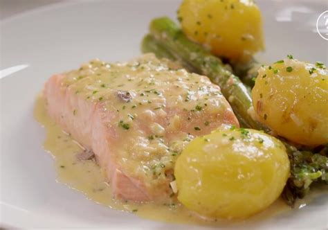 Poached Salmon With Asparagus and New Potatoes | dinner | fish | lunch | Taste Life