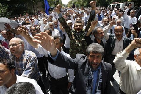 Iran opposition leaders cancel mass protests - CSMonitor.com