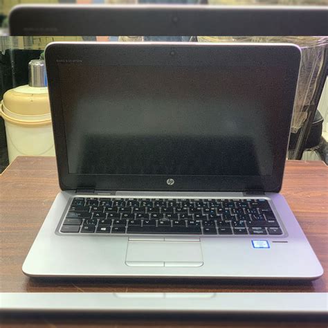 HP Elitebook 820 G3 blog.knak.jp