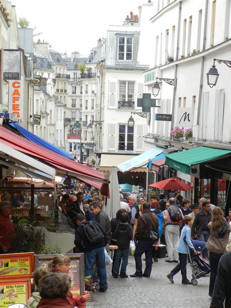 Rue Mouffetard Market Street (Paris) | marjorierwilliams.com
