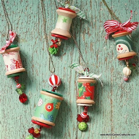 DIY Holiday Spool Necklaces | Spool crafts, Christmas jewelry diy, Handmade christmas tree