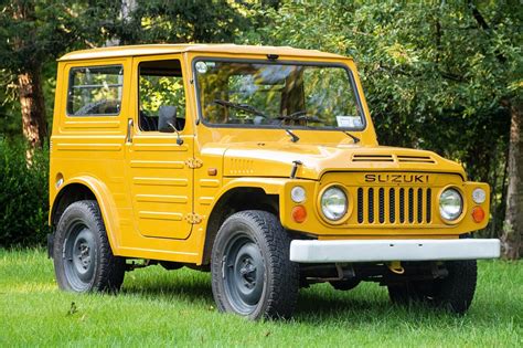 The Mighty Suzuki Jimny LJ80 - A Pint-Sized Japanese Off-Roader