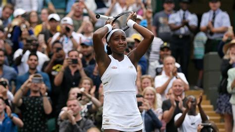 Coco Gauff, who's just 15, stuns Venus Williams at Wimbledon | CTV News