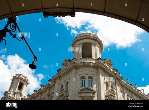 Havana architecture hi-res stock photography and images - Alamy