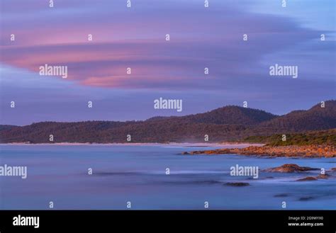 Friendly Beaches Sunrise Tasmania Australia Stock Photo - Alamy