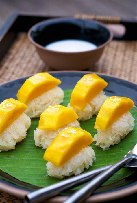 How to Make Heavenly Thai Mango Sticky Rice Dessert | สูตรอาหาร | อาหาร ...