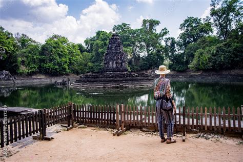 Angkor Wat Stock Photo | Adobe Stock